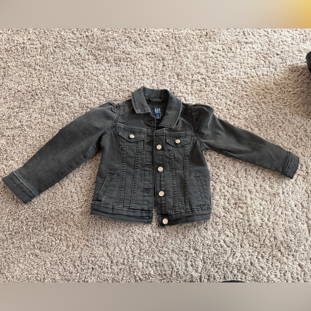 Preloved GAP Kids Black Denim Jacket